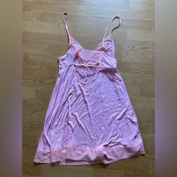 Victoria's Secret Pink Lace Chemise - Picture 5 of 5